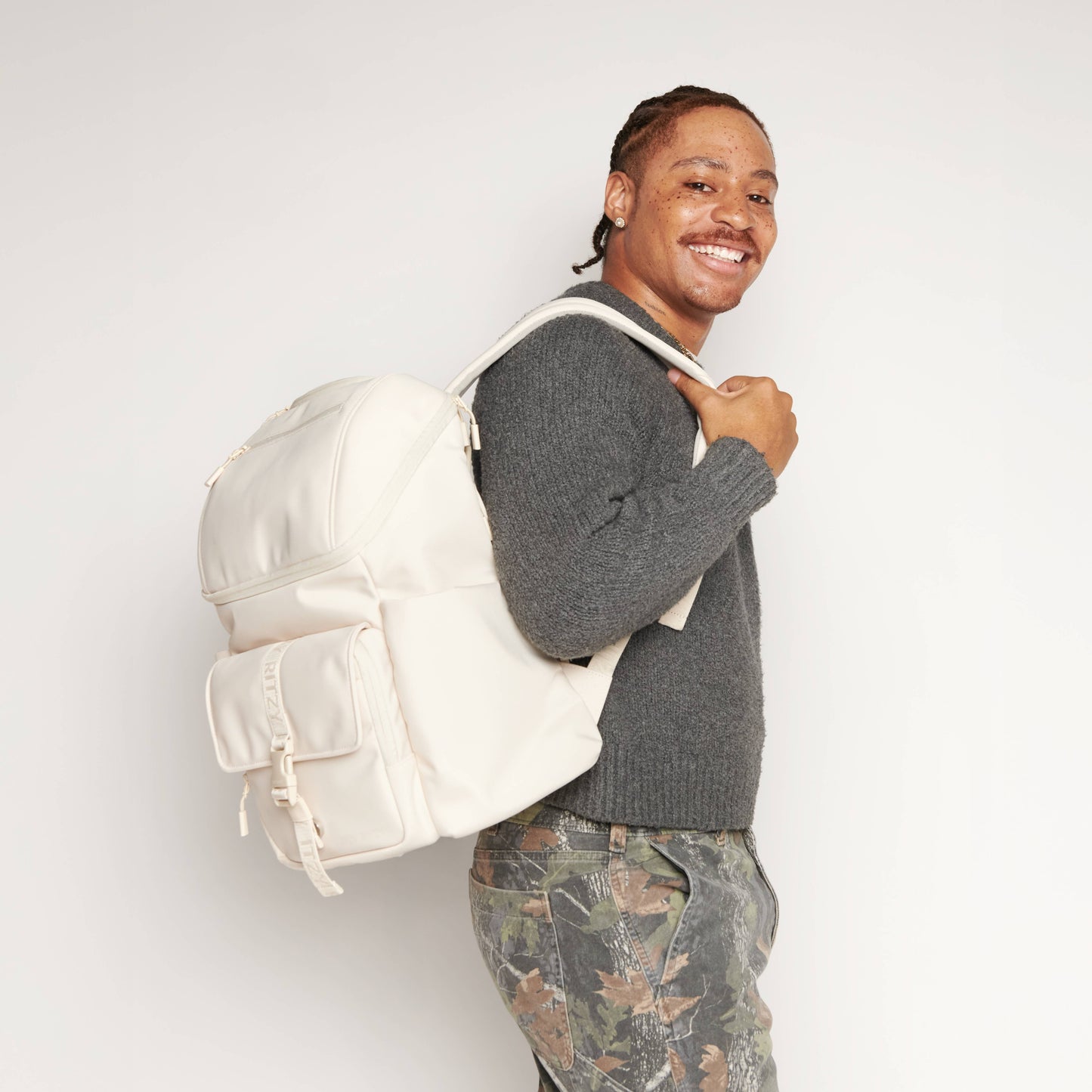 Belong Bucket Backpack™ – Modern Unisex Backpack: Black